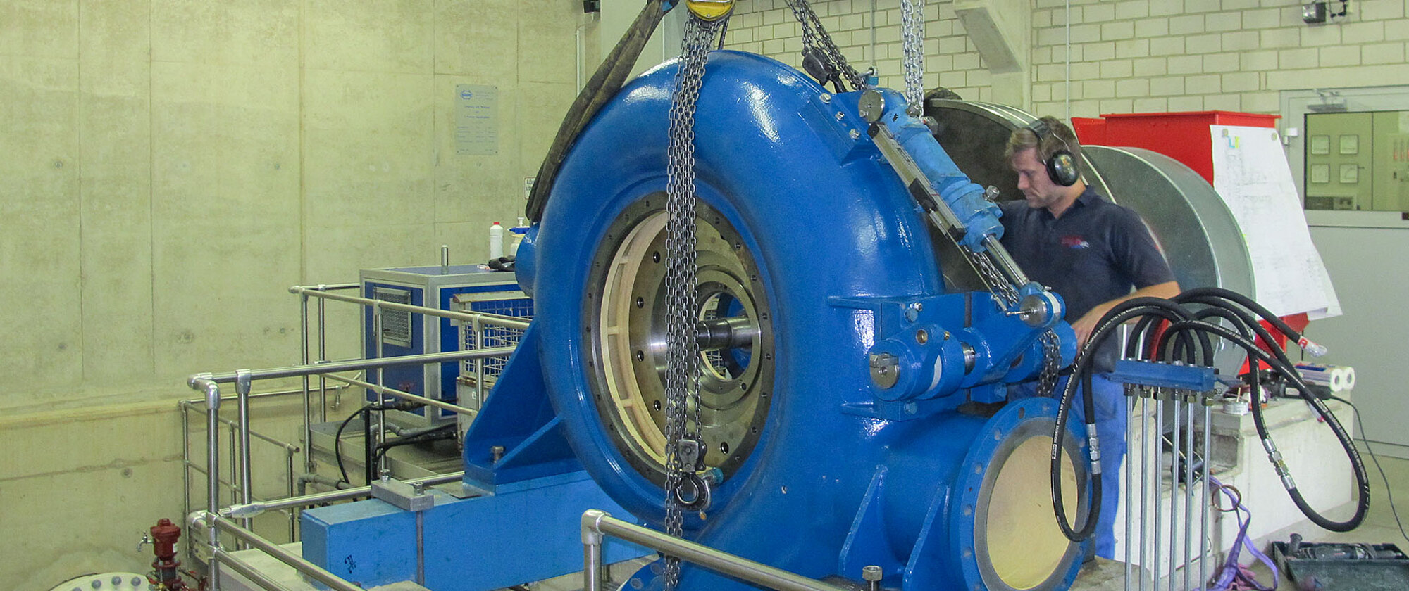 Stellba Hydro Montage an der Turbine